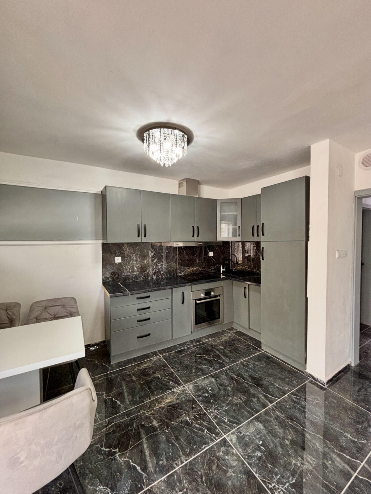 Ponúkame Vám na predaj moderný rodinný dom typu bungalov so samostatnými bytovými jednotkami — foto 5