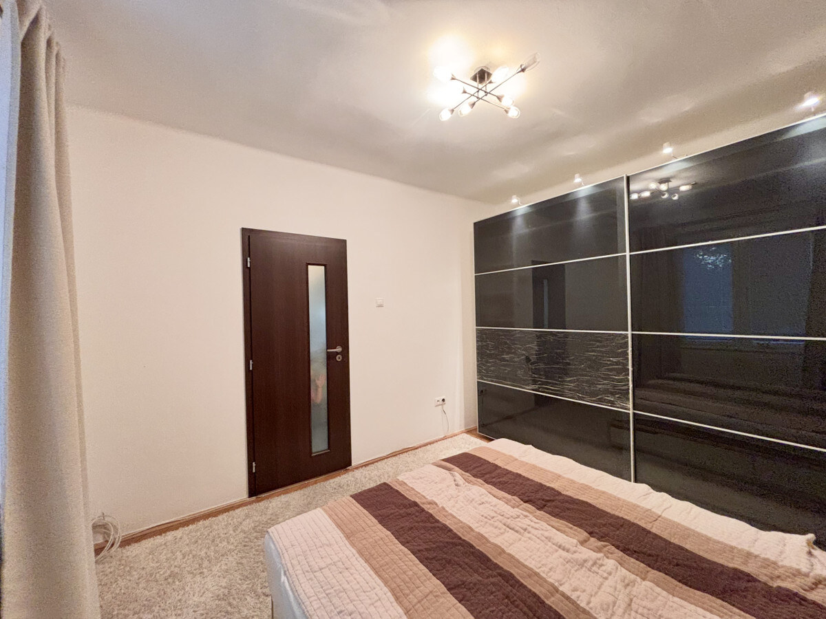 Ponúkame Vám na prenájom príjemný, kompletne prerobený,zariadený 3 izbový byt v meste Nové Zámky — foto 10