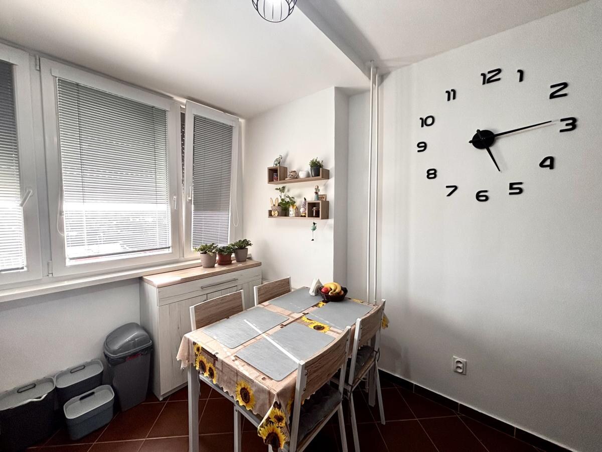 Znížená cena!Ponúkame Vám na predaj priestranný 2- izbový byt v meste Nové Zámky — foto 17