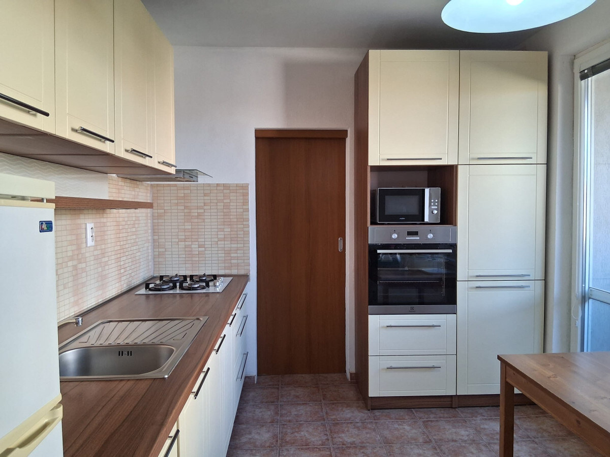 NA PRENÁJOM krásny 3-izbový byt na sídlisku MDŽ v Šuranoch — foto 7