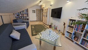Predám krásný 5 izbový poschodový dom v meste Nesvady — foto 23