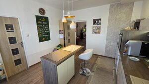 Predám krásný 5 izbový poschodový dom v meste Nesvady — foto 32