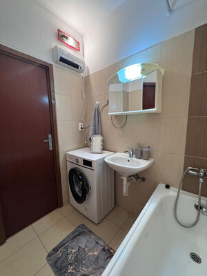 Ponúkam Vám na prenájom priestranný, kompletne zariadený 1 izbový byt vo vyhľadávanej lokalite v Šuranoch — foto 8