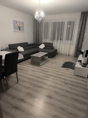 REZERVOVANÉ, Priestranný 3-izbový byt po kompletnej rekonštrukcii v Hurbanove — foto 3