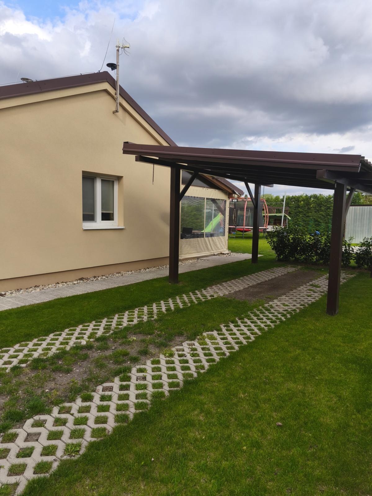 NA PREDAJ, Exkluzívne iba u Nás - 2- izbová Chata pri jazere, Oáza pokoja v Hurbanove — foto 2