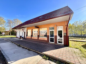 Ponúkame na predaj komerčný priestor nachádzajúci sa v meste Kolárovo — foto 1