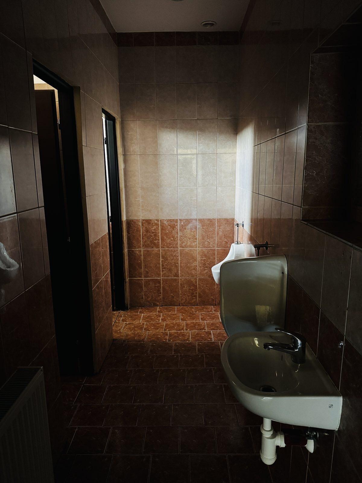 Ponúkame na prenájom obchodné priestory nachádzajúce sa v širšom centre mesta Nové Zámky na ulici Žerotínová bašta — foto 11