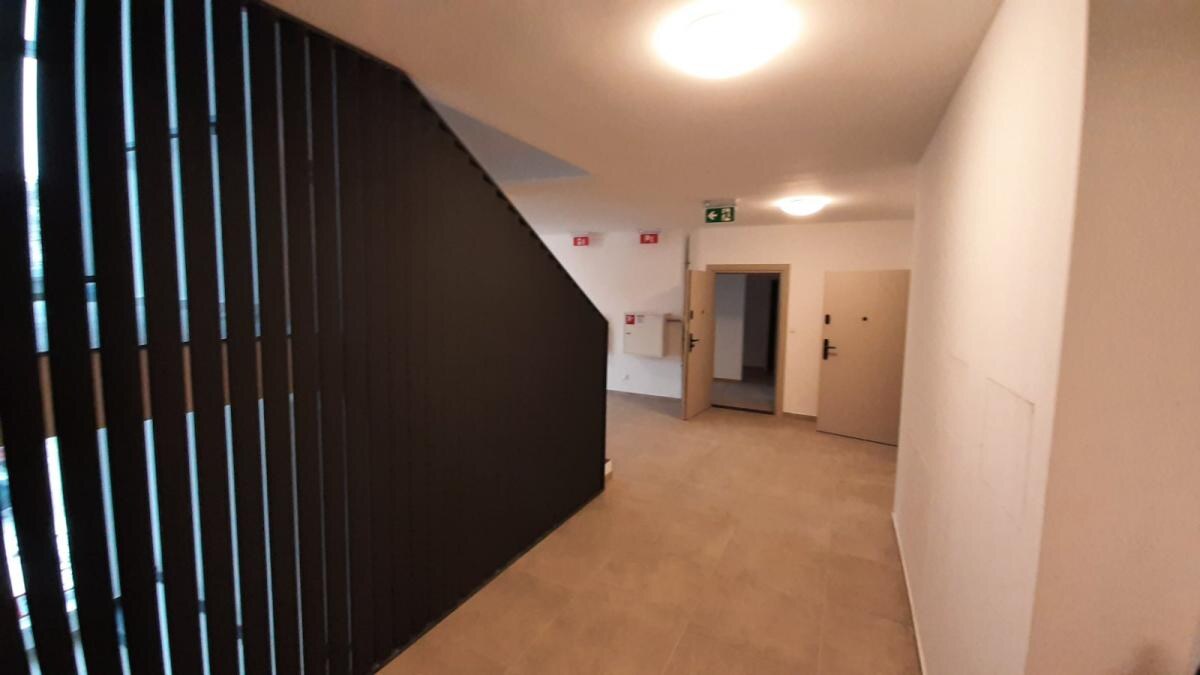POSLEDNÝ 3 IZBOVÝ BYT NA PREDAJ!! Moderné bývanie v srdci Šurian . Komfort, štýl a jedinečná lokalita na dosah. — foto 16