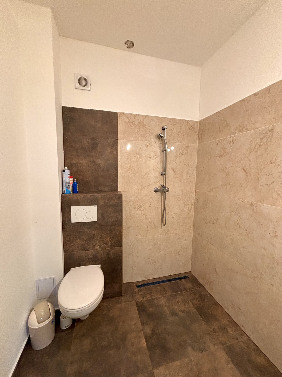 Ponúkame Vám na predaj novostavbu 3 izbového domu v meste Nesvady — foto 8