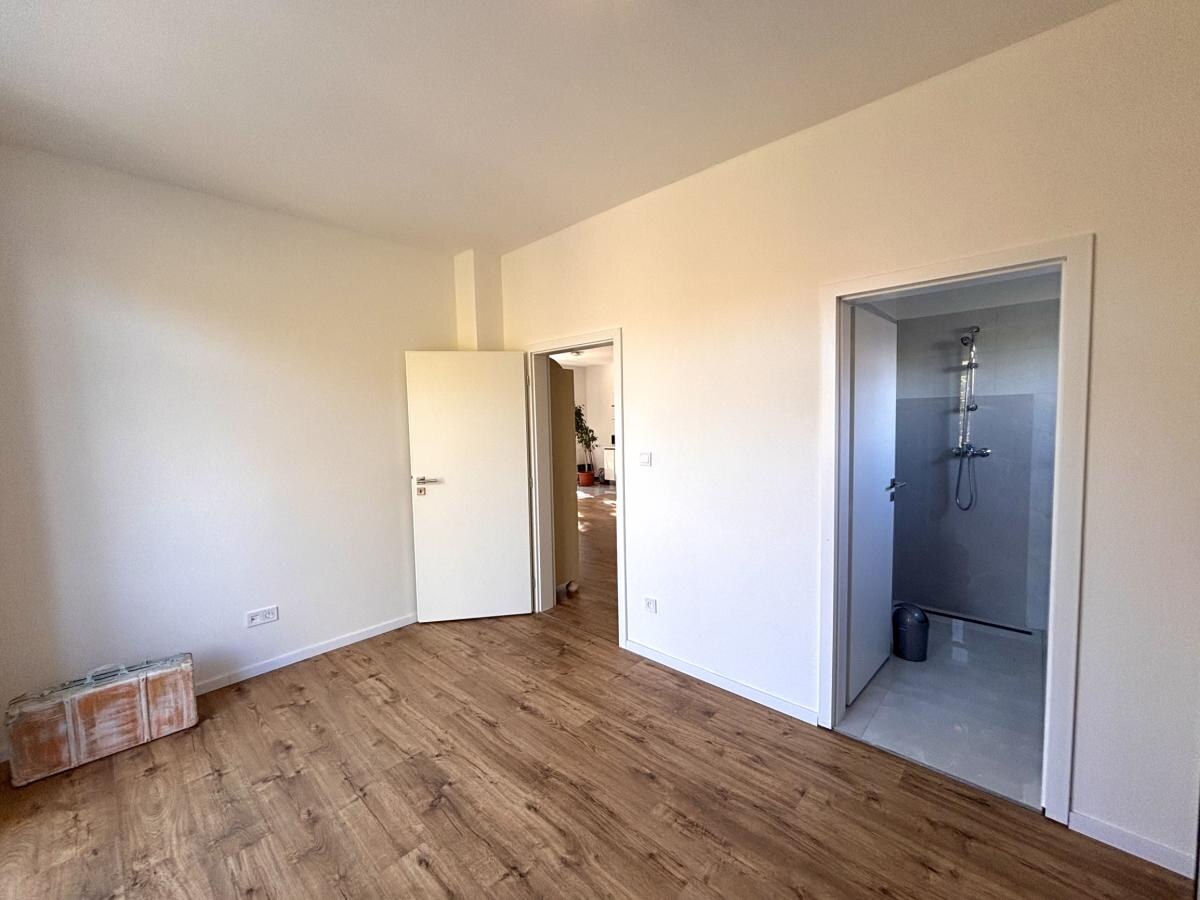 Ponúkame Vám na predaj novostavbu 3 izbového domu v meste Nesvady — foto 14