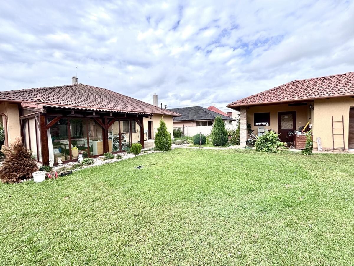 Znížená cena! Ponúkame Vám na predaj 5 izbový rodinný dom v obci Bajč — foto 21