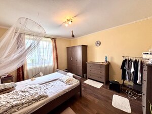 Znížená cena! Ponúkame Vám na predaj 5 izbový rodinný dom v obci Bajč — foto 14