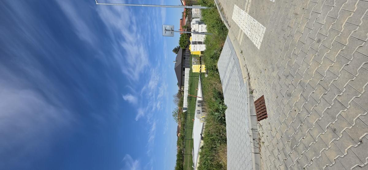 Ponúkam na Predaj modernú poschodovú novostavbu v obci Dvory nad Žitavou — foto 14