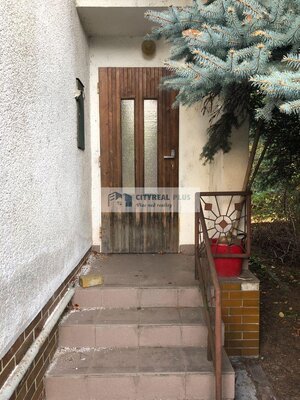 Na predaj starší dvojpodlažný rodinný dom v meste Nové Zámky — foto 4
