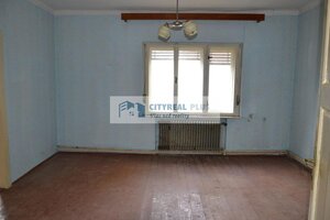 Na predaj starší dvojpodlažný rodinný dom v meste Nové Zámky — foto 6