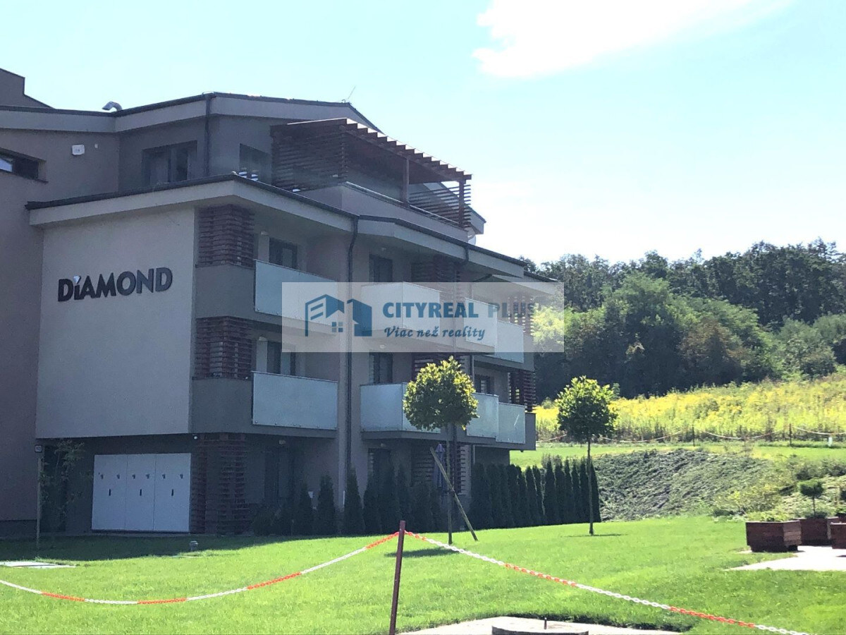 Predám krásny 2-izbový apartmán v novostavbe Podhájska — foto 13