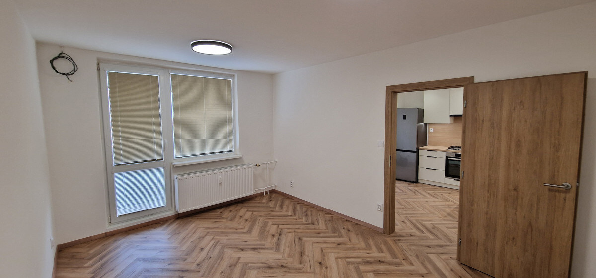 Prenajmem kompletne na novo prerobený 1 izbový byt Nábrežná Nové Zámky — foto 7