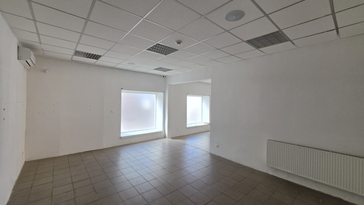 Prenájom obchodo administratívný priestor CENTRUM Nové Zámky