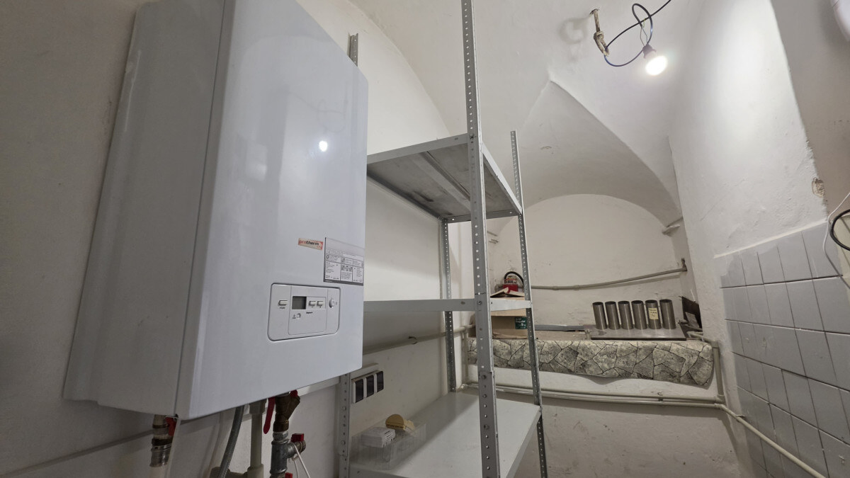 Prenájom obchodo administratívný priestor CENTRUM Nové Zámky — foto 6