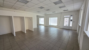 Prenájom obchodo administratívný priestor CENTRUM Nové Zámky — foto 3