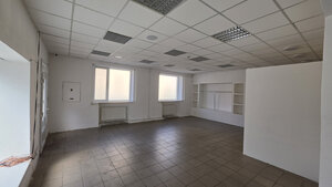 Prenájom obchodo administratívný priestor CENTRUM Nové Zámky — foto 4
