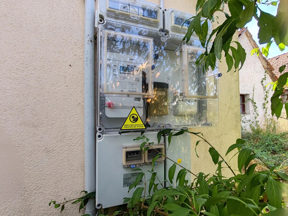 MAĎARSKO_ zrekonštruovaný 3 iz. RD +ďalší dom_ solárne panely — foto 15