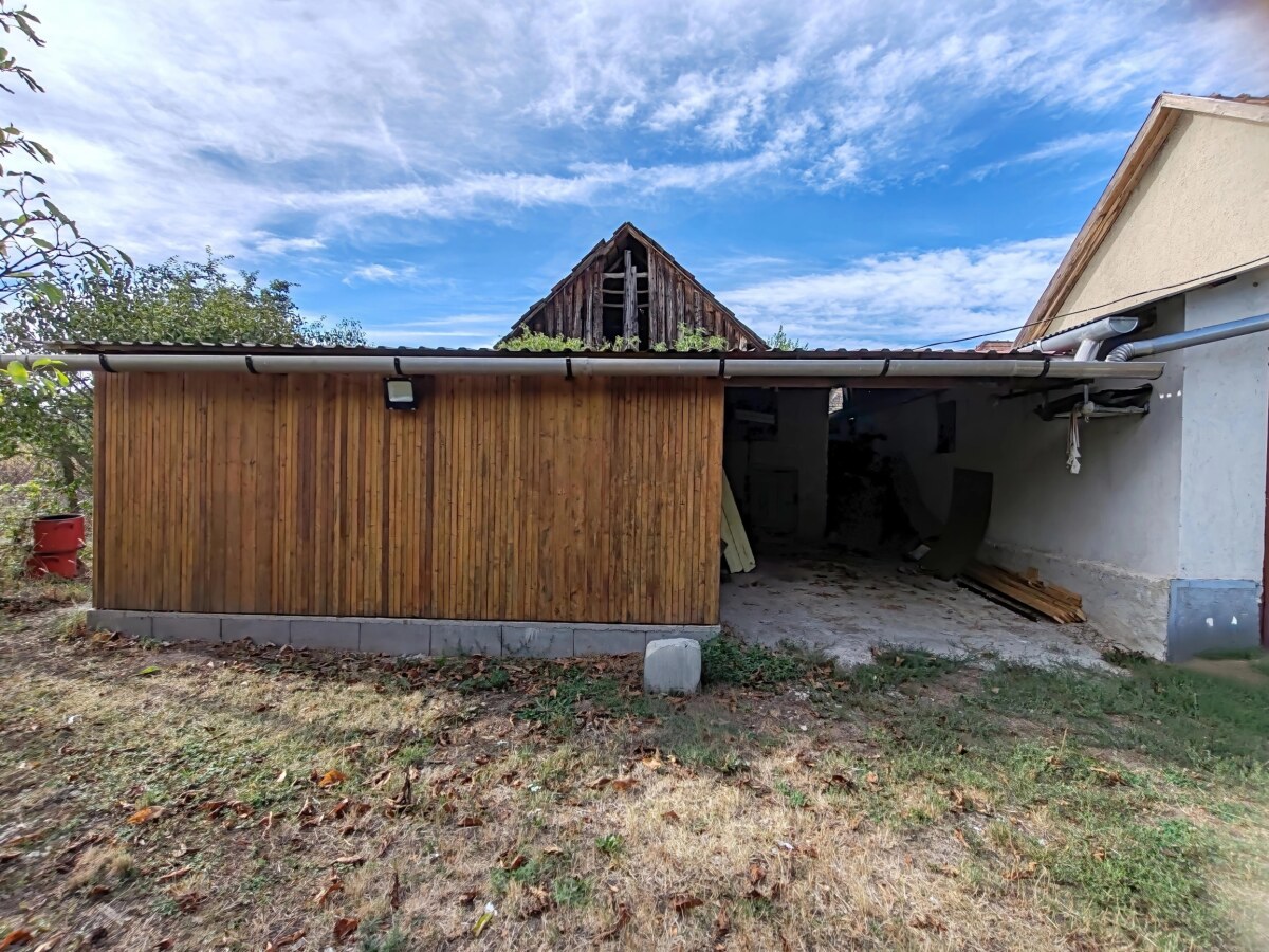MAĎARSKO_ zrekonštruovaný 3 iz. RD +ďalší dom_ solárne panely — foto 19