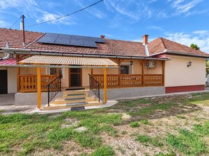 MAĎARSKO_ zrekonštruovaný 3 iz. RD +ďalší dom_ solárne panely — foto 2