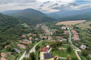 NA PREDAJ _ Rodinný dom v prostredí maďarského vidieka — foto 11