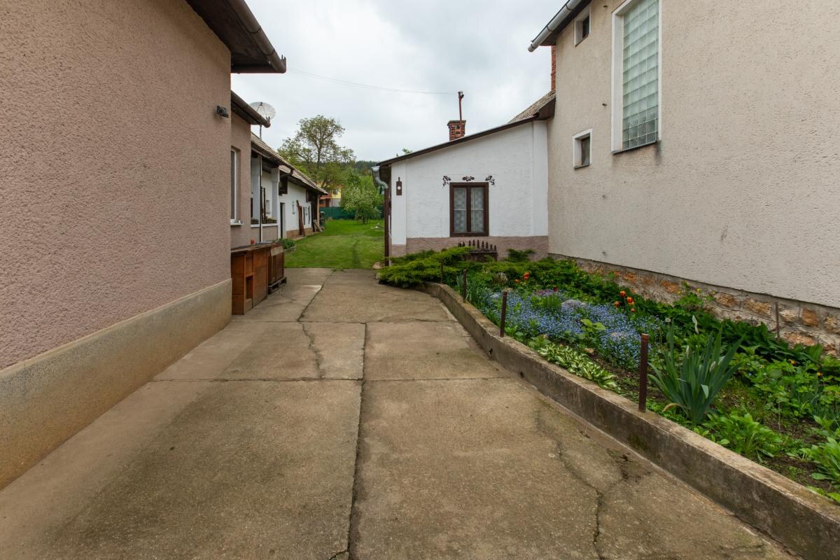 REZERVÁCIA _ 3.iz.RD s ateliérom a ďalším zázemím _ Drienovec — foto 23