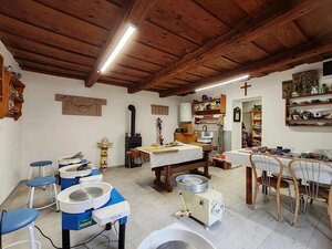 NA PREDAJ _ 3.iz.RD s ateliérom a ďalším zázemím _ Drienovec — foto 2