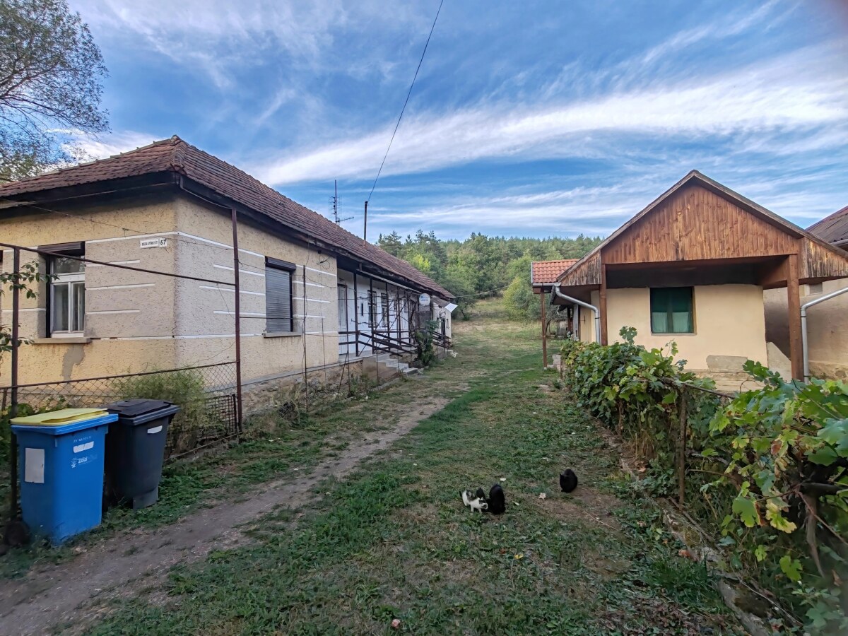 MAĎARSKO _4 iz. RD + malý dom _ pozemok 1568m²_ Tornabarakony — foto 4