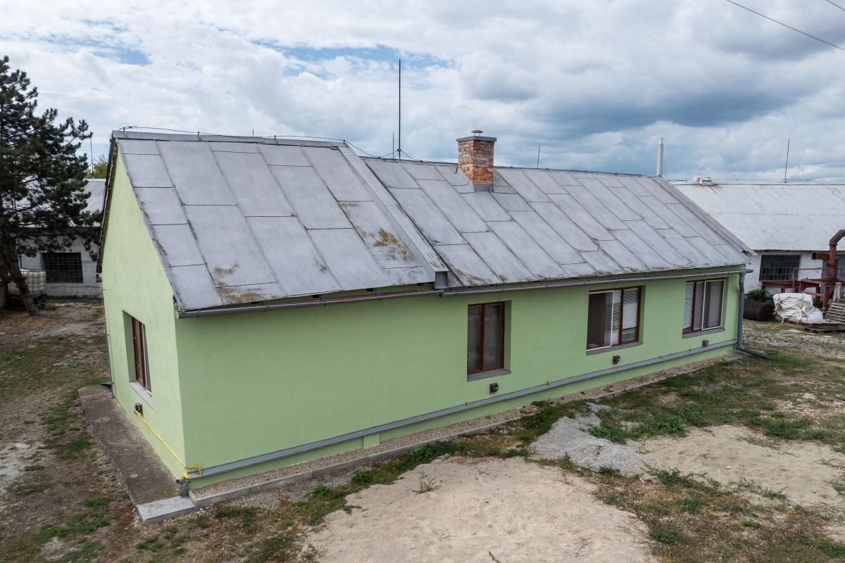 NA PREDAJ _ INVESTIČNÝ KOMERČNÝ AREÁL +tenisový kurt + NOVOSTAVBA RD — foto 6