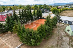 NA PREDAJ _ INVESTIČNÝ KOMERČNÝ AREÁL +tenisový kurt + NOVOSTAVBA RD — foto 8