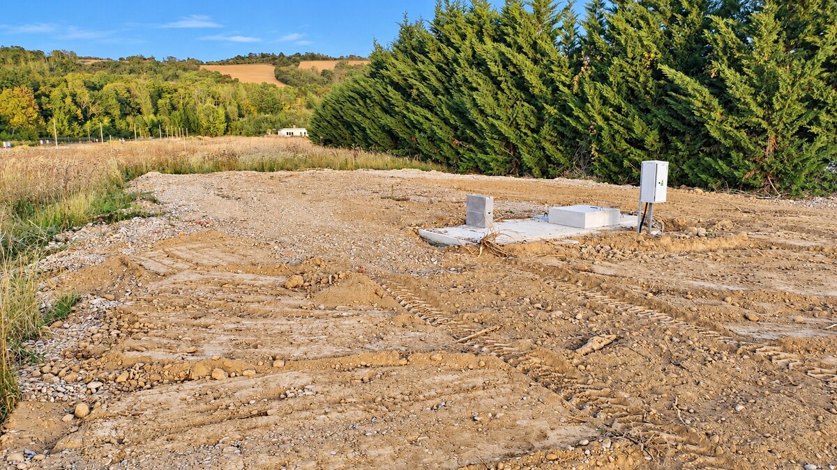 STAVEBNÝ POZEMOK 514 m² – RATNOVCE, LEN KÚSOK OD PIEŠŤAN