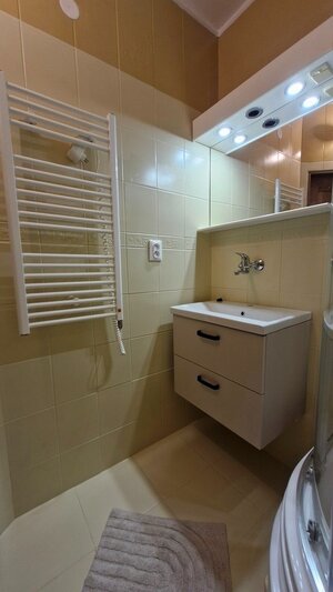 Na predaj 3-izbový byt s balkónom po rozsiahlej rekonštrukcií - NMnV — foto 30