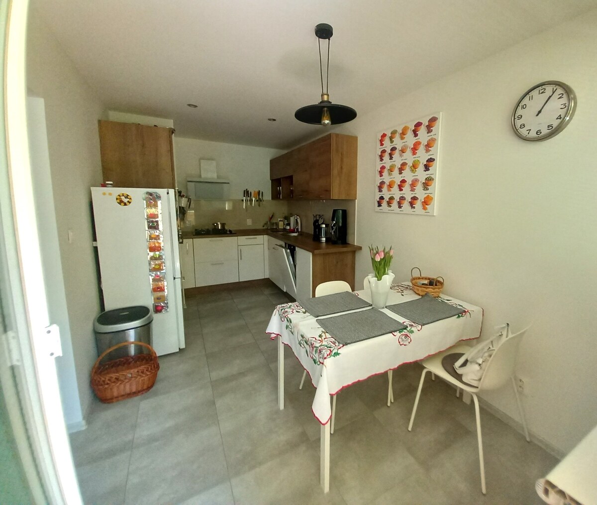 Predaj vkusný, krásny 2-izbový byt + loggia v nádhernom, tichom prostr — foto 4