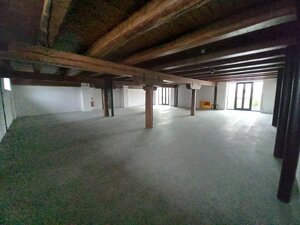 Prenájom priestranné obchodné priestory 150m2 + skladový priestor 50m2 — foto 3