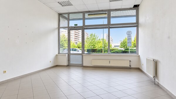 Na prenájom obchodný priestor 44 m², Seberíniho, Ružinov - Pošeň