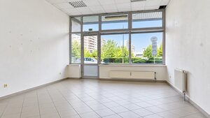 Na prenájom obchodný priestor 44 m², Seberíniho, Ružinov - Pošeň — foto 1