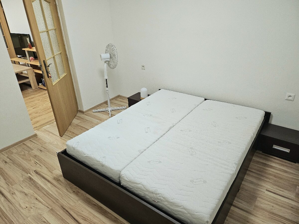PRENÁJOM 3 IZBOVÝ BYT / CENTRUM / LOGGIA / PIVNICA / ZARIADENÝ — foto 4