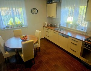 RODINNÝ DOM - PODLUŽANY - 4 IZBOVÝ -148 M2 NA POZEMKU 1049 M2 — foto 5