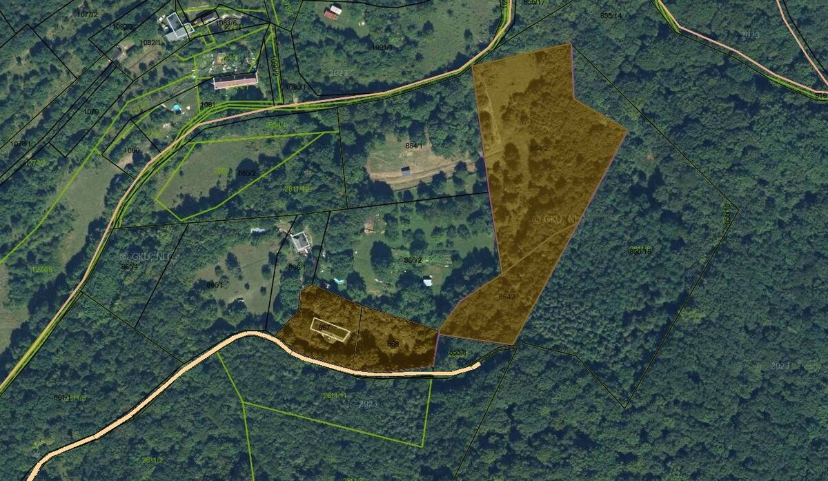 JEDINEČNÁ NEHNUTEĽNOSŤ POD HRADOM TEMATÍN – RODINNÝ DOM + 13046m2 — foto 14