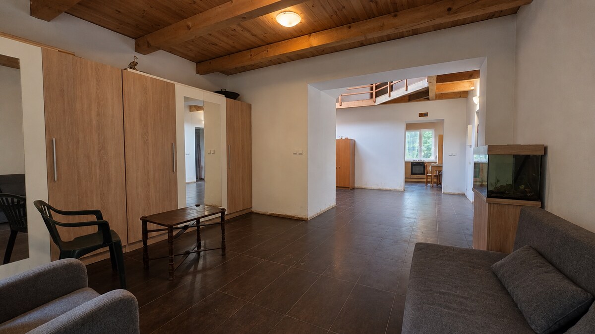 JEDINEČNÁ NEHNUTEĽNOSŤ POD HRADOM TEMATÍN – RODINNÝ DOM + 13046m2 — foto 24