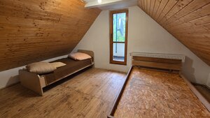 JEDINEČNÁ NEHNUTEĽNOSŤ POD HRADOM TEMATÍN – RODINNÝ DOM + 13046m2 — foto 20