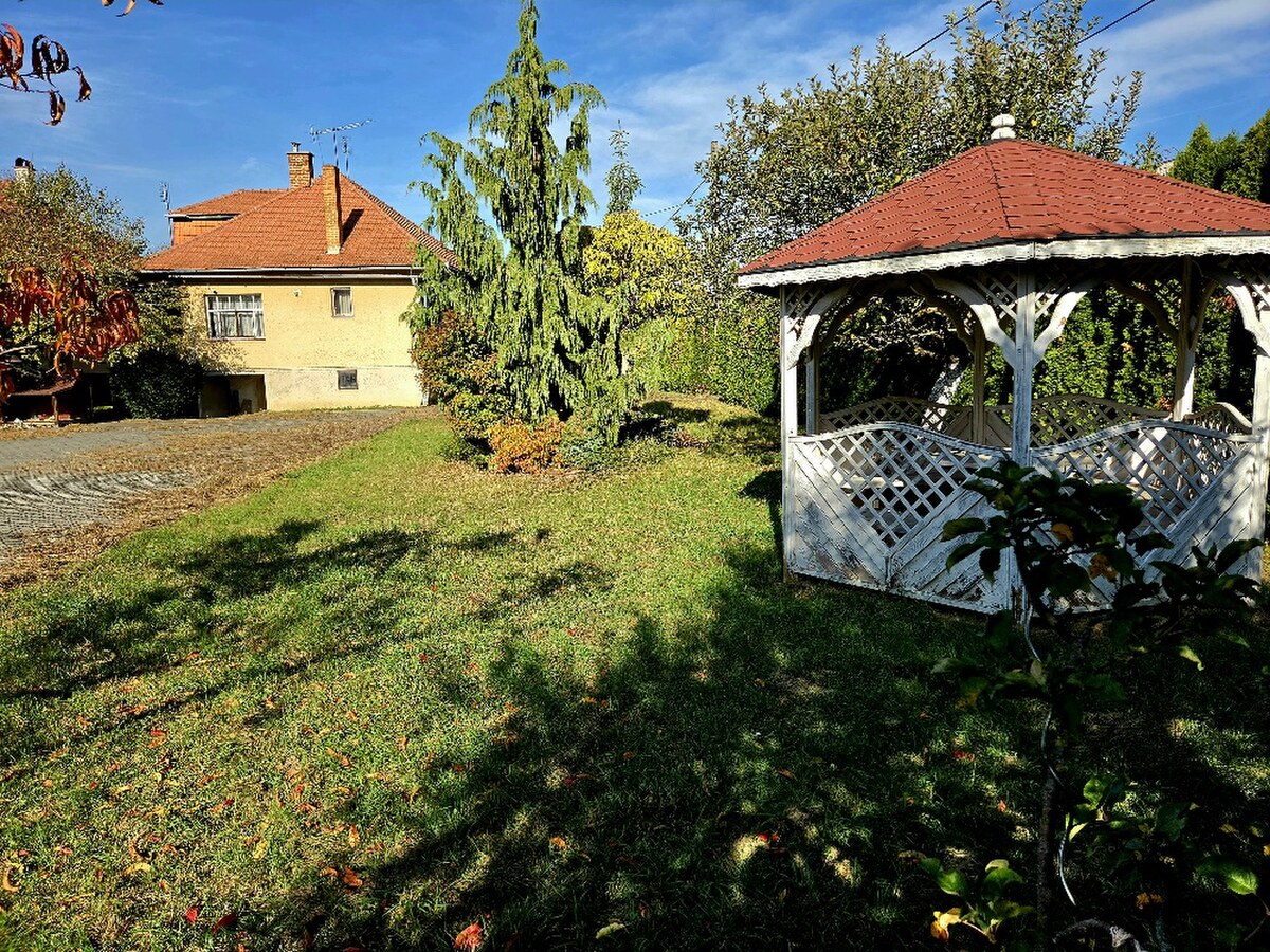 RODINNÝ DOM V LUKRATÍVNEJ LOKALITE BÁNOVCE NAD BEBRAVOU — foto 2