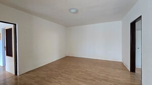NOVINKA! Rodinný dom s veľkorysým pozemkom 923 m², garážou – Dubovany — foto 16
