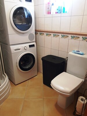 Zariadený rodinný dom s garážou a letnou kuchyňou - Dolné Srnie — foto 26
