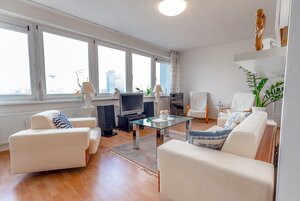 Na prenájom priestranný 3-izbový byt s lodžiou, 101 m², od 10 / 2026 — foto 2