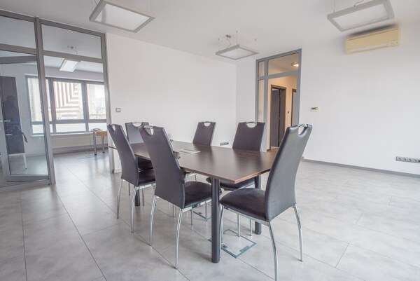 Moderné a luxusné administratívne priestory s terasou, 124 m2,Dunajská